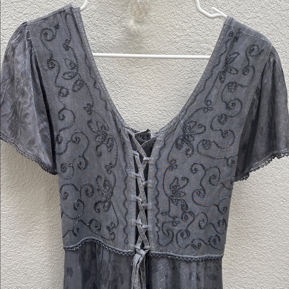 Sakkas | gray marigold embroidered pixie dress - Picture 4 of 12